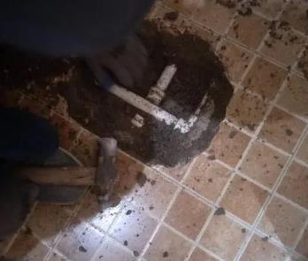 富县卫生间漏水维修公司为您分享下卫生间渗水如何处理及注意事项